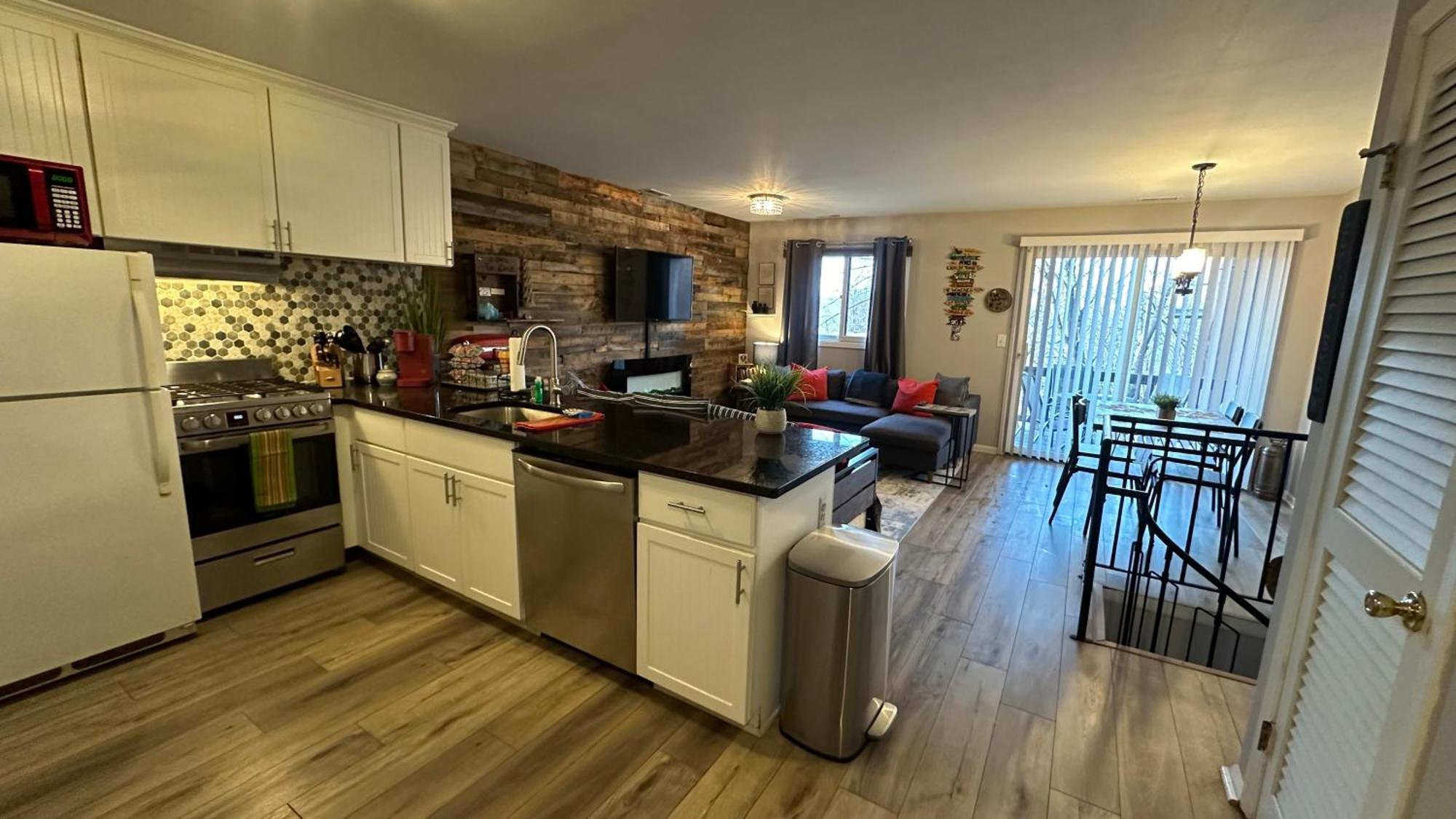 Ski On Ski Off Mtn Chalet Vernon Township Extérieur photo